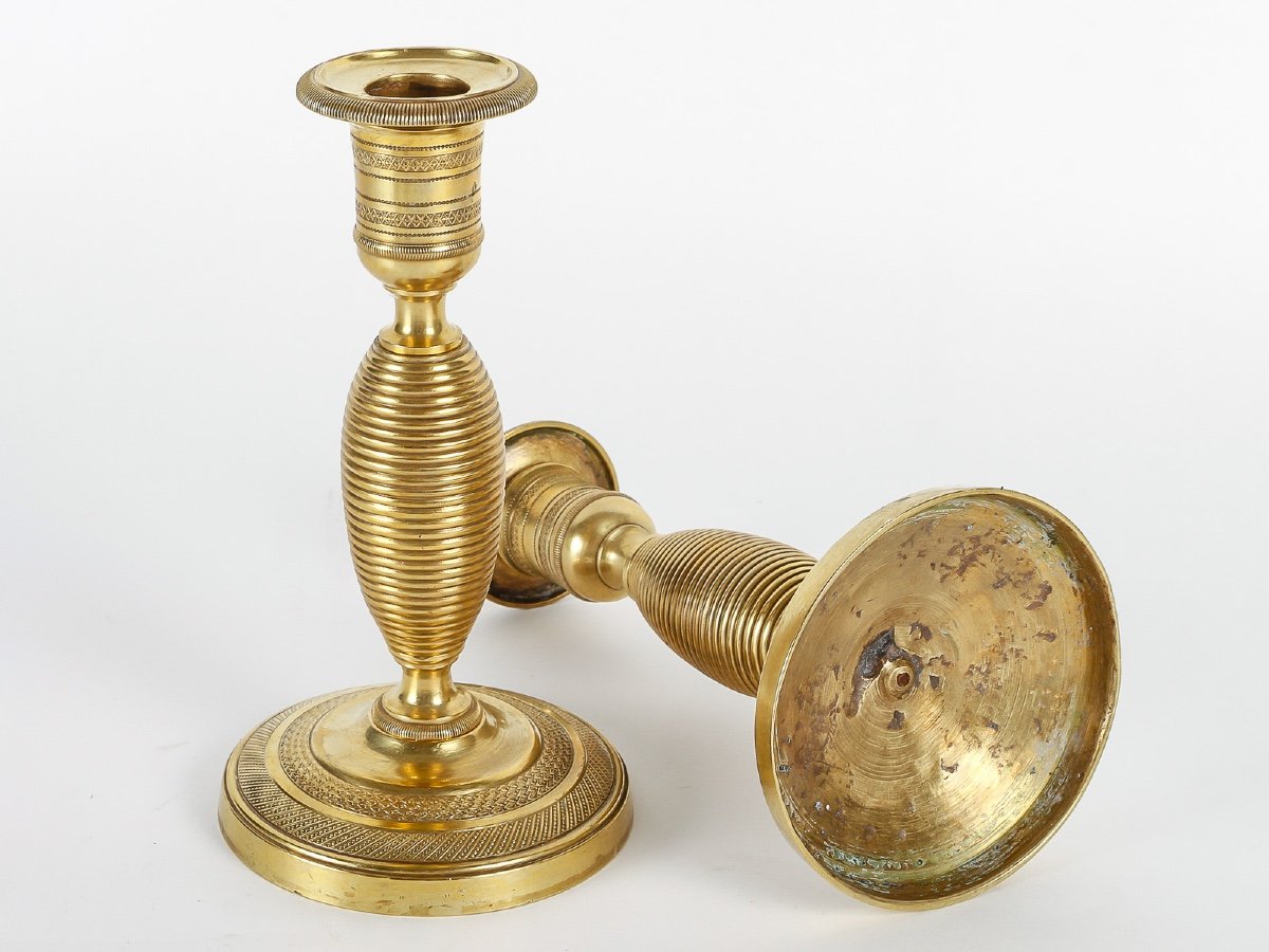 Paire De Petits Bougeoirs Dit Ragot En Bronze Ciselé Et Doré époque Empire Vers 1810-photo-2