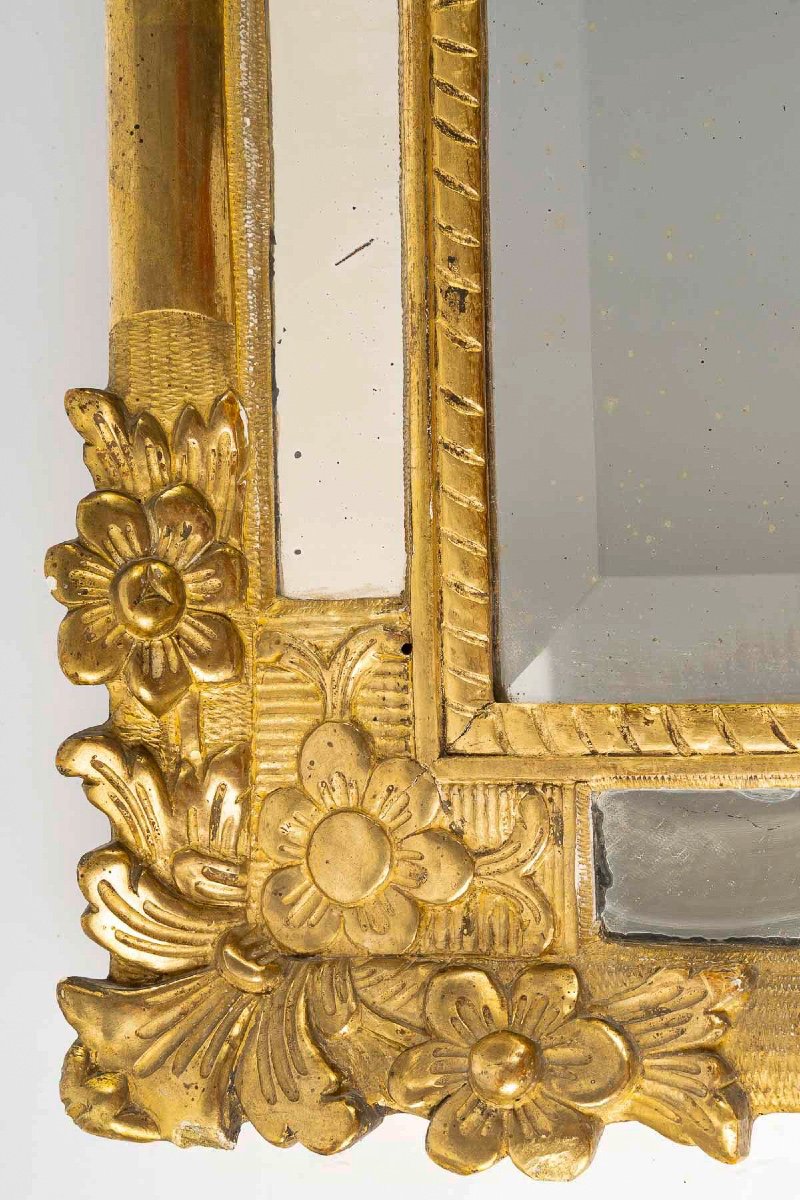 A French Regence Period Giltwood Mirror With Openwork Pediment, Circa 1720-photo-3