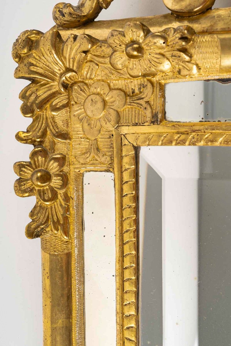 A French Regence Period Giltwood Mirror With Openwork Pediment, Circa 1720-photo-4