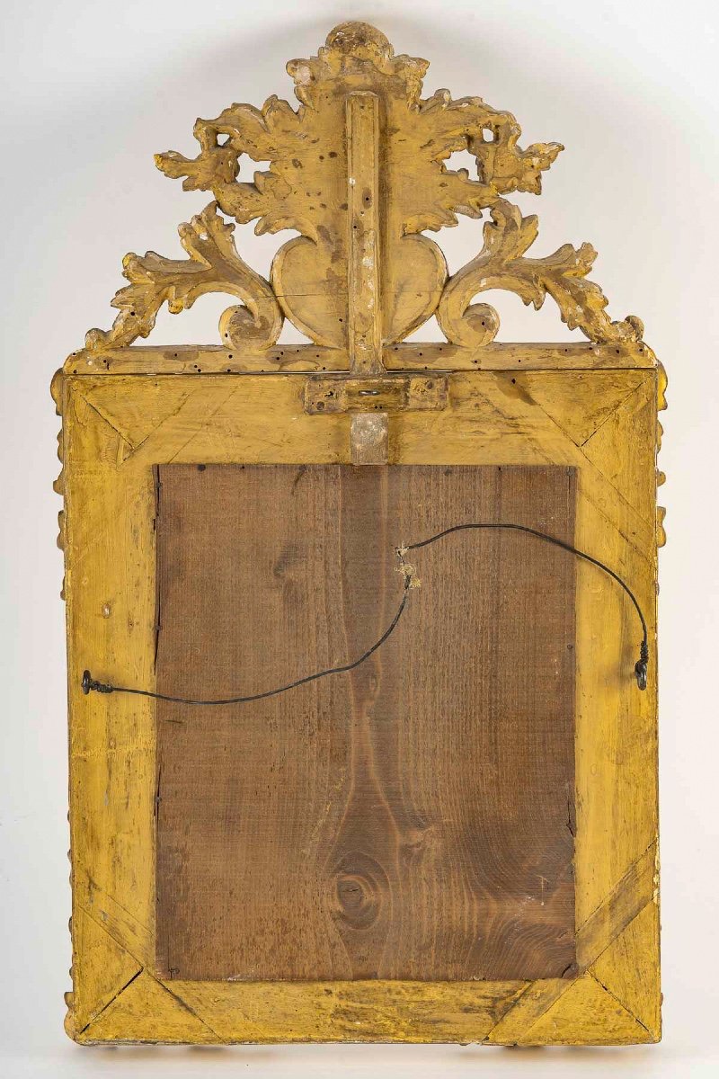 A French Regence Period Giltwood Mirror With Openwork Pediment, Circa 1720-photo-1