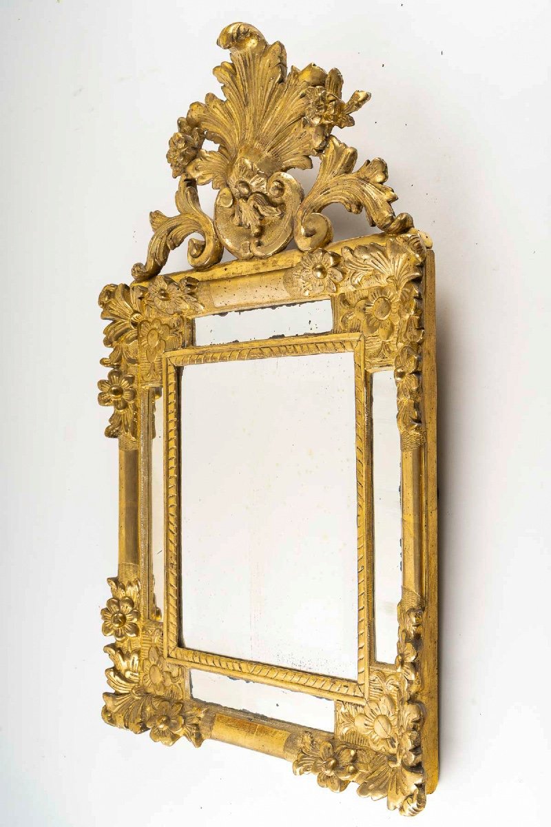 A French Regence Period Giltwood Mirror With Openwork Pediment, Circa 1720-photo-2