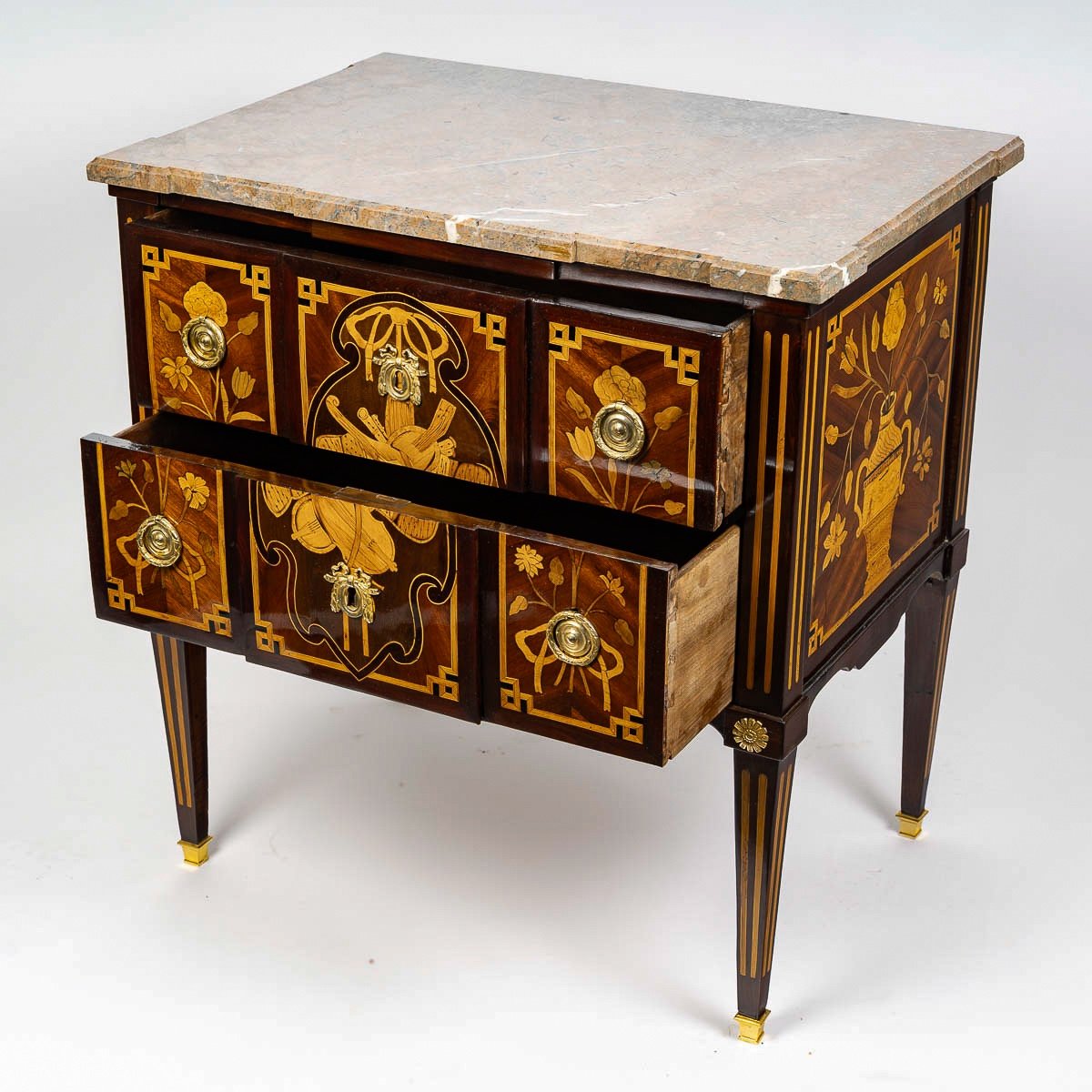 Commode Sauteuse à Ressaut à Marqueterie D’instruments De Musique, époque Louis XVI Vers 1780-photo-3