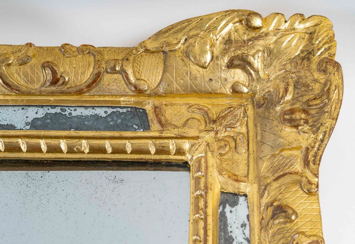 Miroir à Parecloses En Bois Doré Fronton Ajouré D’époque Régence Vers 1720-photo-4