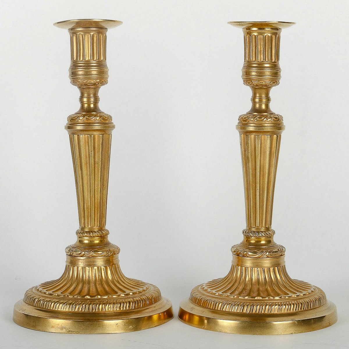 Pair Of French Louis XVI Period Fluted Gilt-bronze Candlesticks Mounted As Table-lamps-photo-3