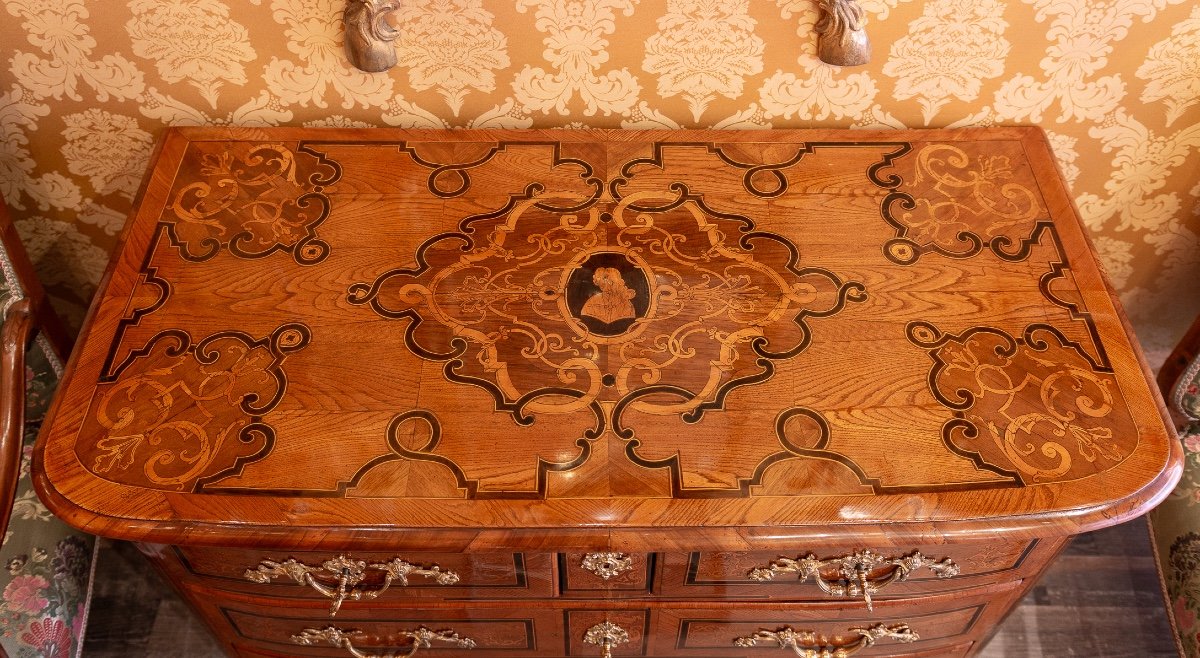 Commode En Marqueterie à Décor De Couronne Ducale D’époque Louis XIV Vers 1700-photo-1