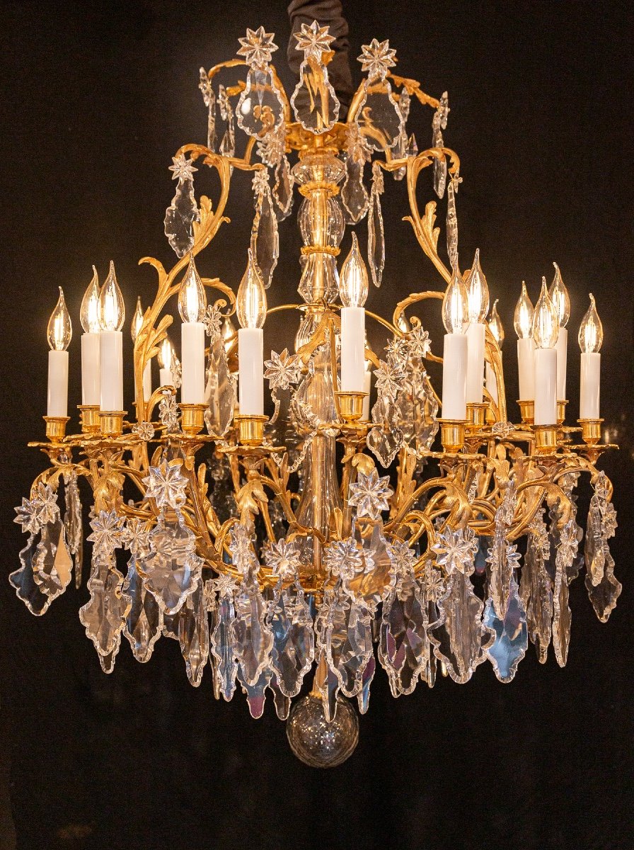 Signed Baccarat, Napoleon III Period Chandelier In Gilt Bronze And Cut Crystal Circa 1850-1870