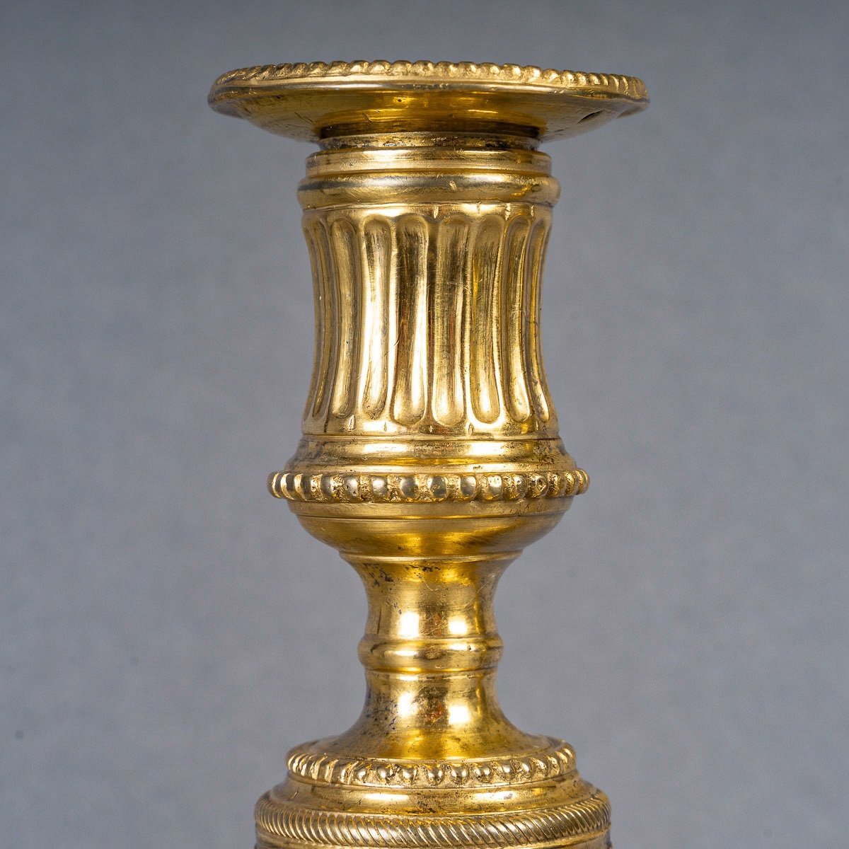 Paire De Flambeaux En Bronze Ciselé Et Doré époque Louis XVI Vers 1780-photo-2