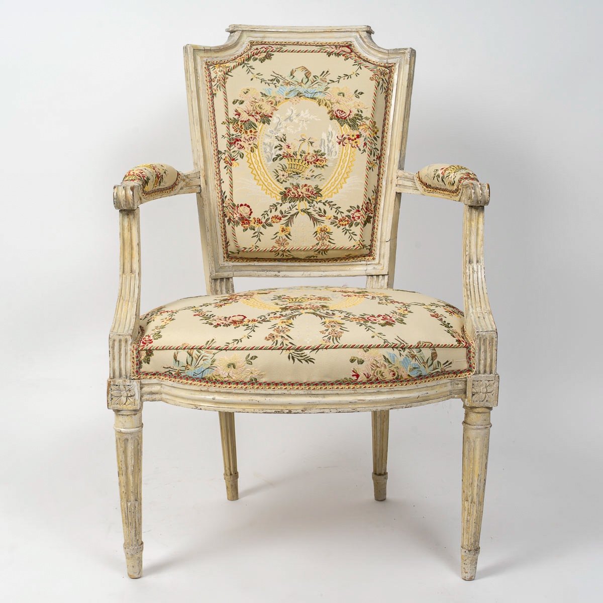 Série De Quatre Fauteuils En Hêtre Laqué D’époque Louis XVI Vers 1780-1790-photo-2