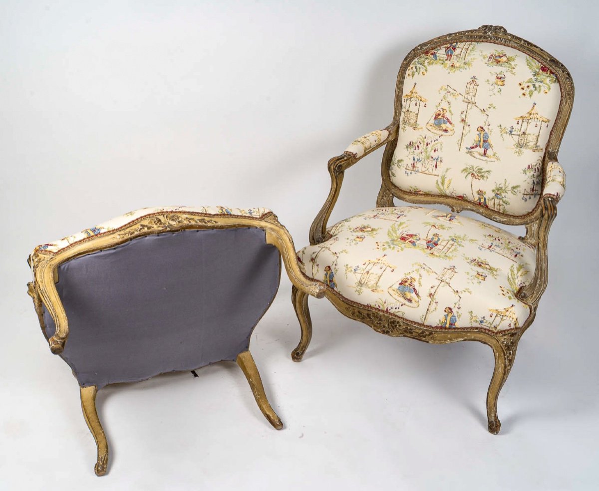 Paire De Larges Fauteuils En Hêtre Naturel Laqué D’époque Louis XV Vers 1740-1750-photo-4