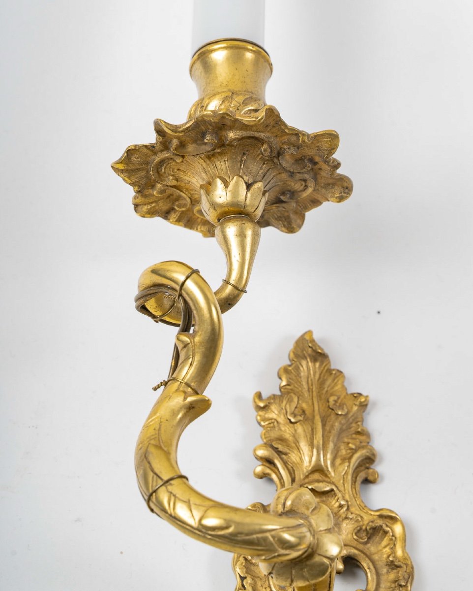 Paire d'Appliques En Bronze Doré D’époque Louis XV Au C Couronné Vers 1745-1749-photo-4