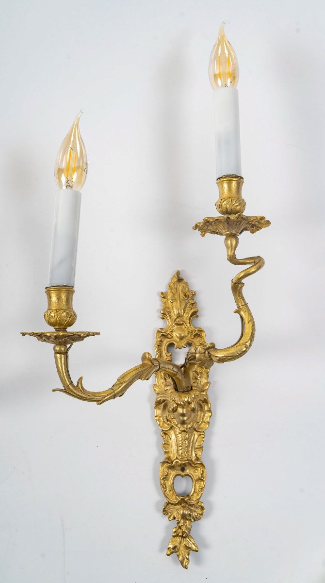 Paire d'Appliques En Bronze Doré D’époque Louis XV Au C Couronné Vers 1745-1749-photo-2