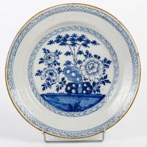 Delft Vers 1750 - Manufacture L’aiguière De Porcelaine Rare Plat En Faïence à Décor De Bambous