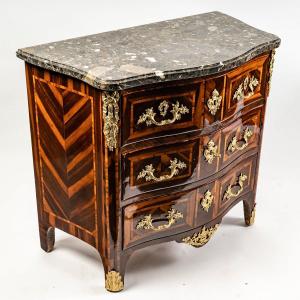 Bon Durand - Petite Commode En Satiné, Bois De Rose Et Bois Violette époque Louis XV Vers 1765