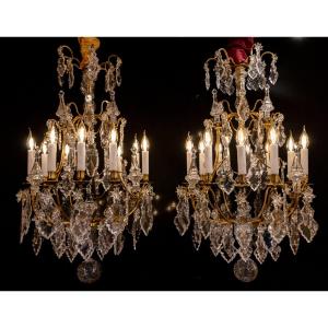 Signé Baccarat Paire De Lustres De Style Louis XV En Bronze Doré Et Cristal Vers 1880-1890