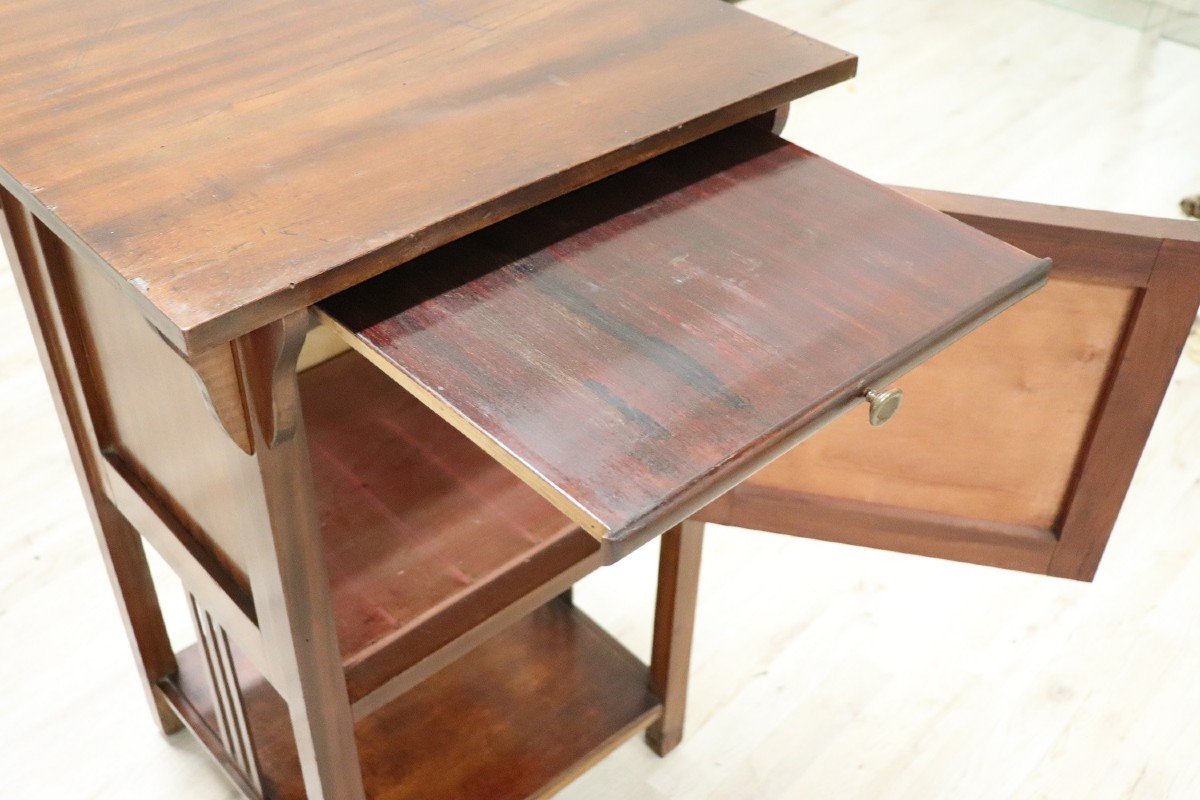 Early 20th Century Art Nouveau Inlaid Walnut Side Table-photo-1