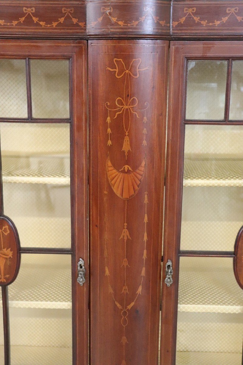 Inlaid Walnut Vitrine-photo-3