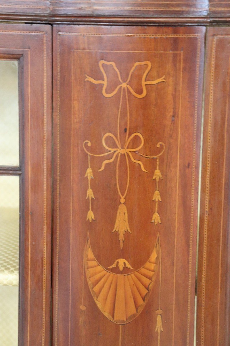 Inlaid Walnut Vitrine-photo-1