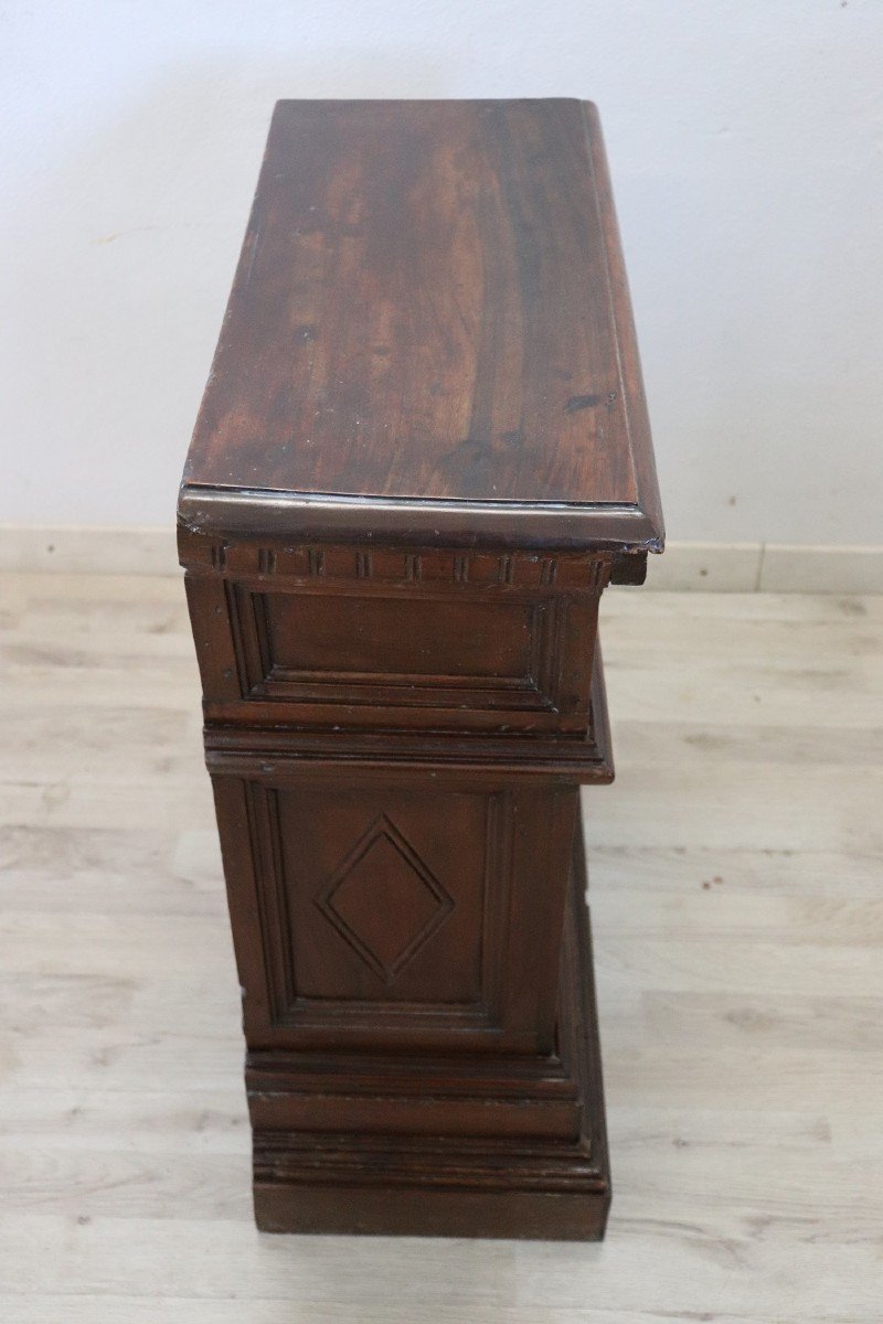 Antique Carved Walnut Nightstand, Tuscany, 17th Century-photo-2