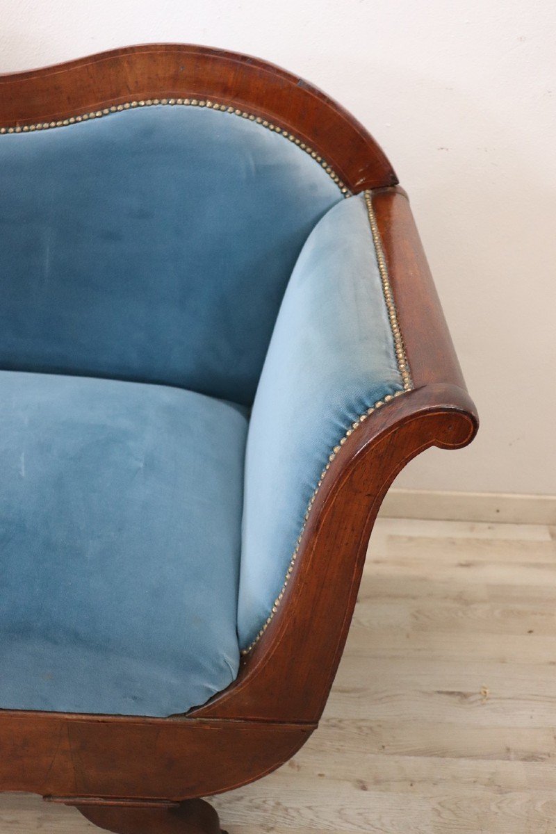 Early 19th Century Inlaid Walnut Sofa With Blue Velvet Upholstery-photo-2