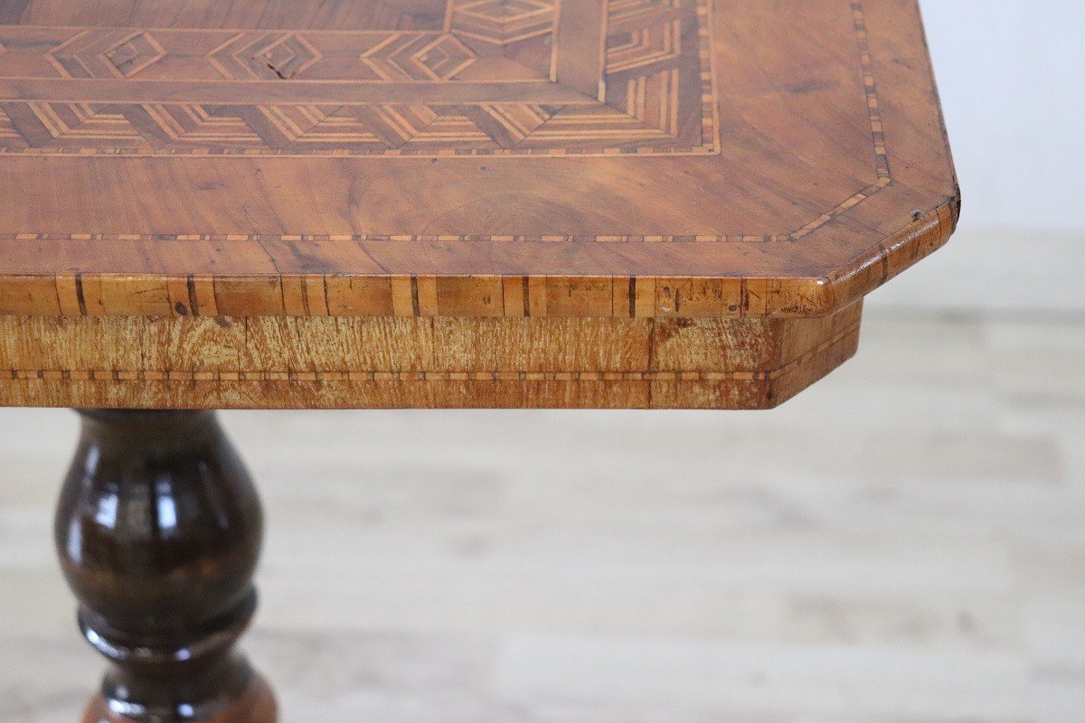 Mid 19th Century Inlay Walnut Tripod Table-photo-2