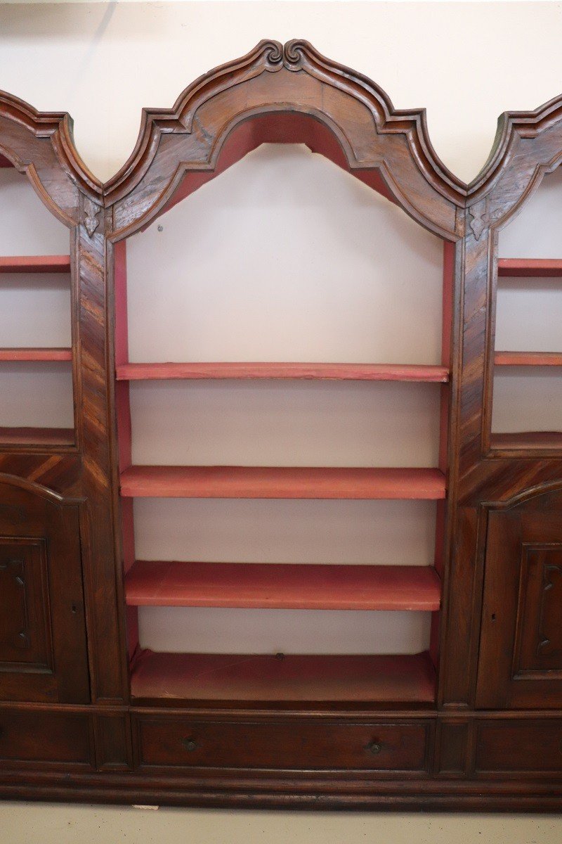 Late 17th Century Walnut Bookcase-photo-3