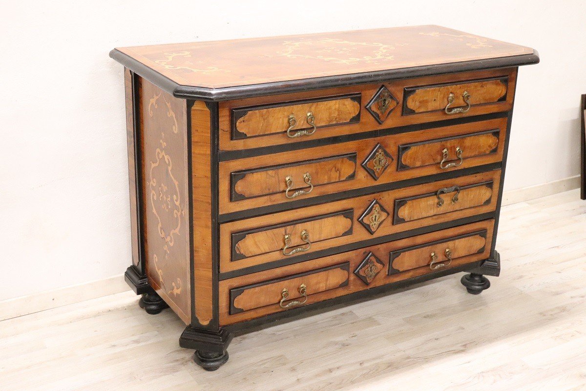 Antique Chest Of Drawers In Inlaid Walnut, 17th Century-photo-2