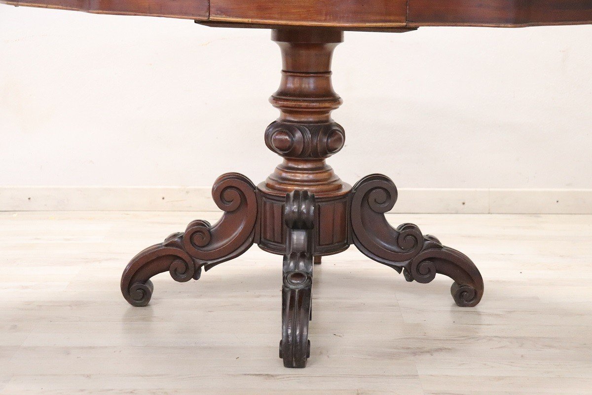 Mid-19th Century Pedestal Table In Walnut-photo-3