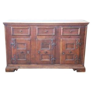 Antique Sideboard In Walnut, Late 17th Century