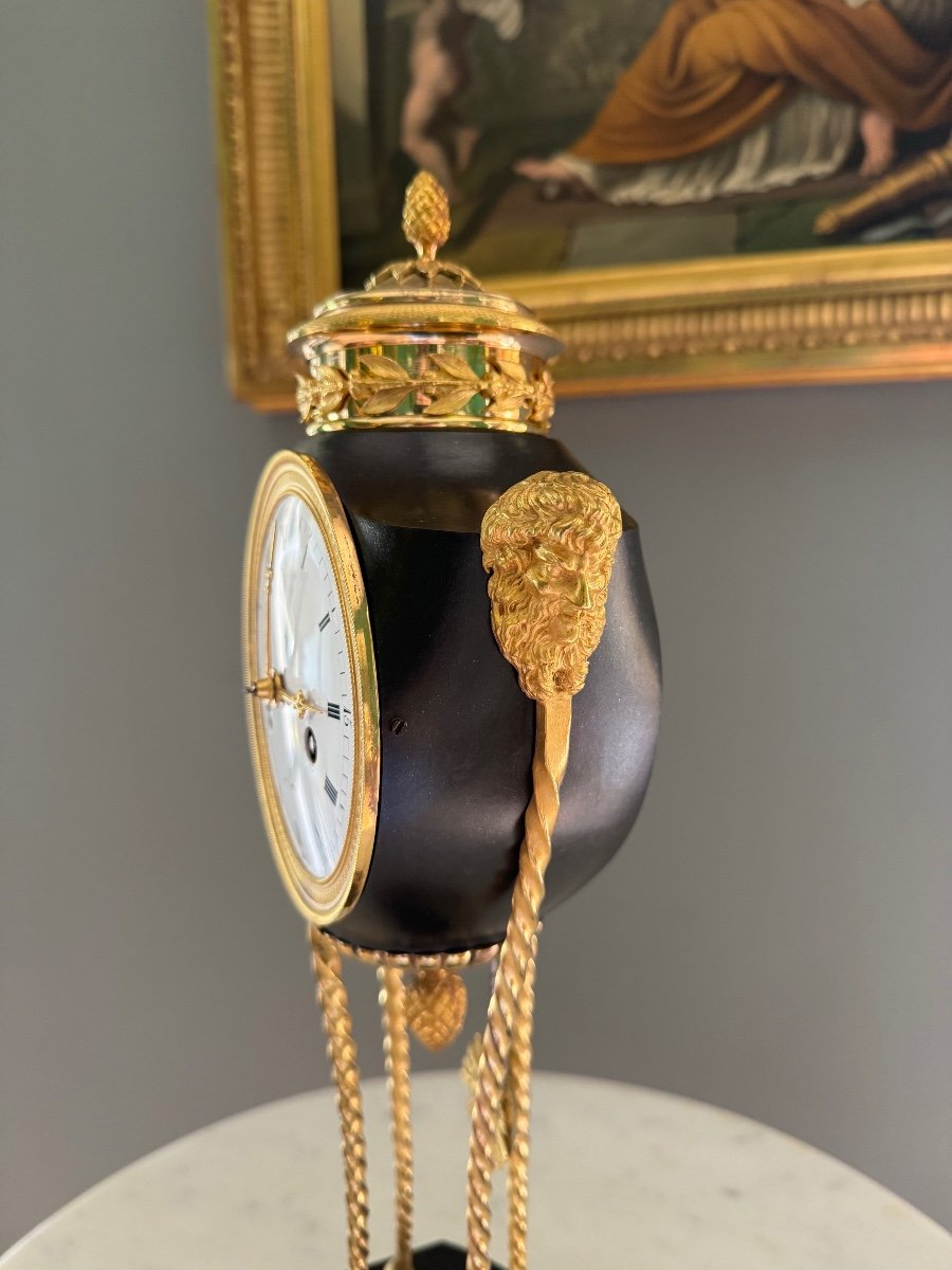 Directory-consulate Period: Beautiful Clock With Faun Heads.-photo-1