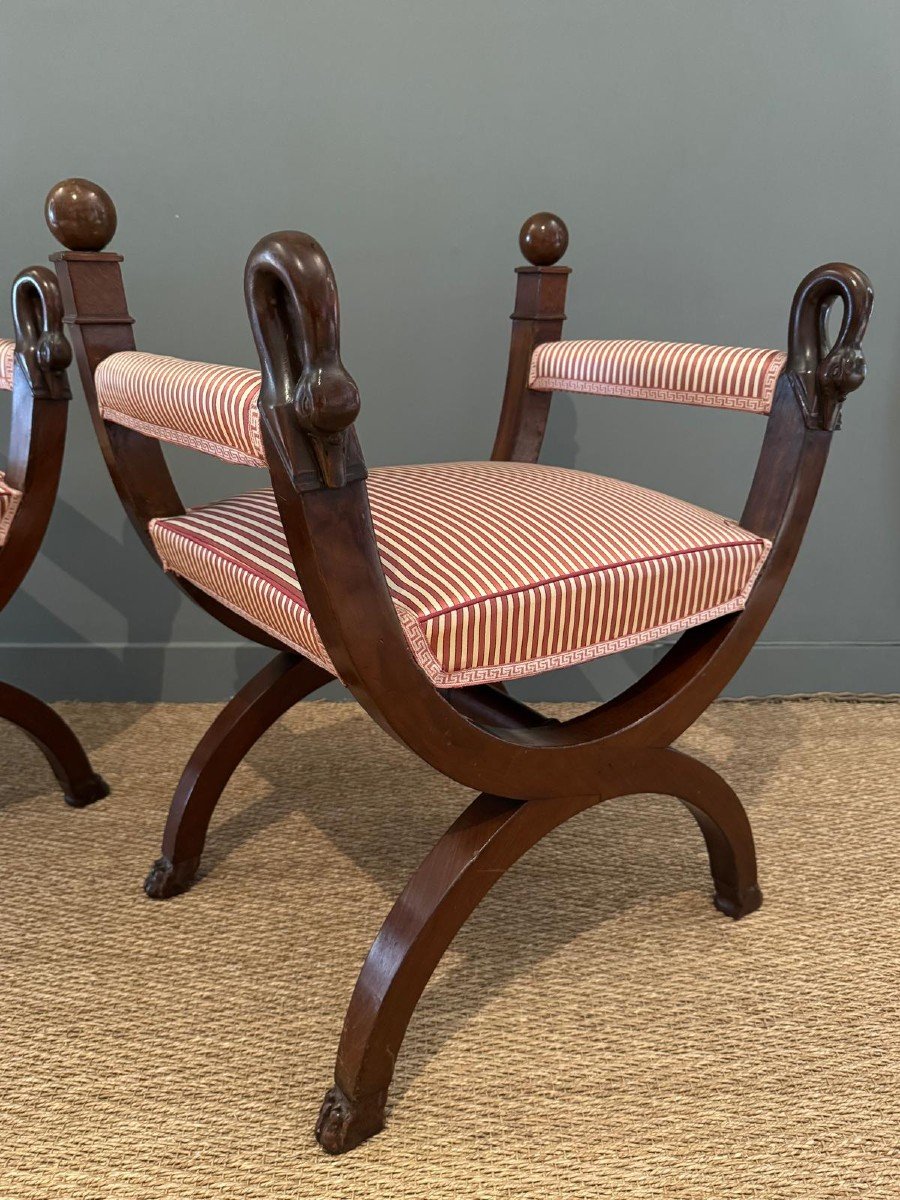 Pair Of Large Curule Stools From The Empire-consulate Period. -photo-4