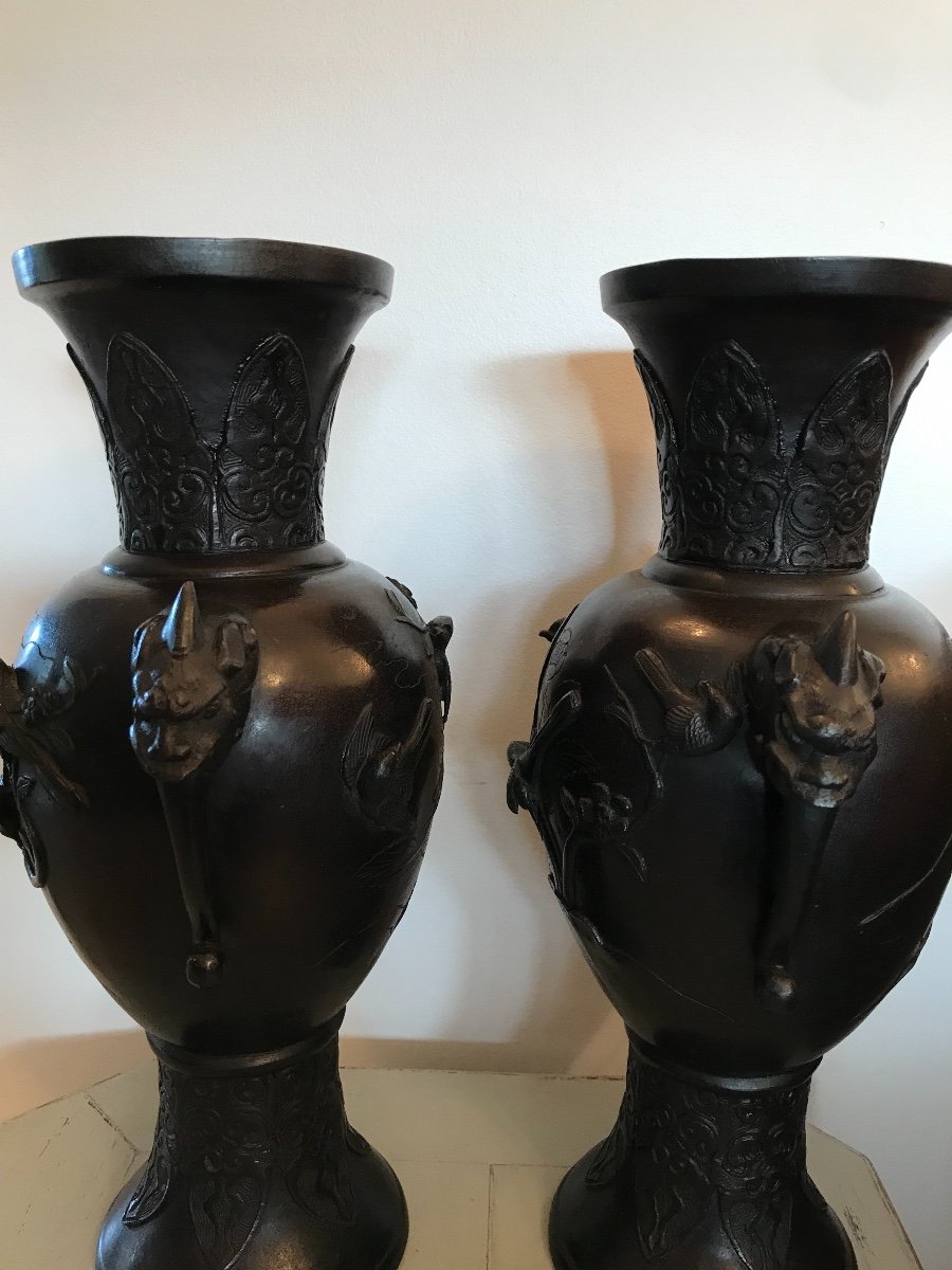 Ancienne Grande Paire De Vases En Bronze Origine Chine Fin Du XIX ème Siècle à Décor d'Oiseaux-photo-2