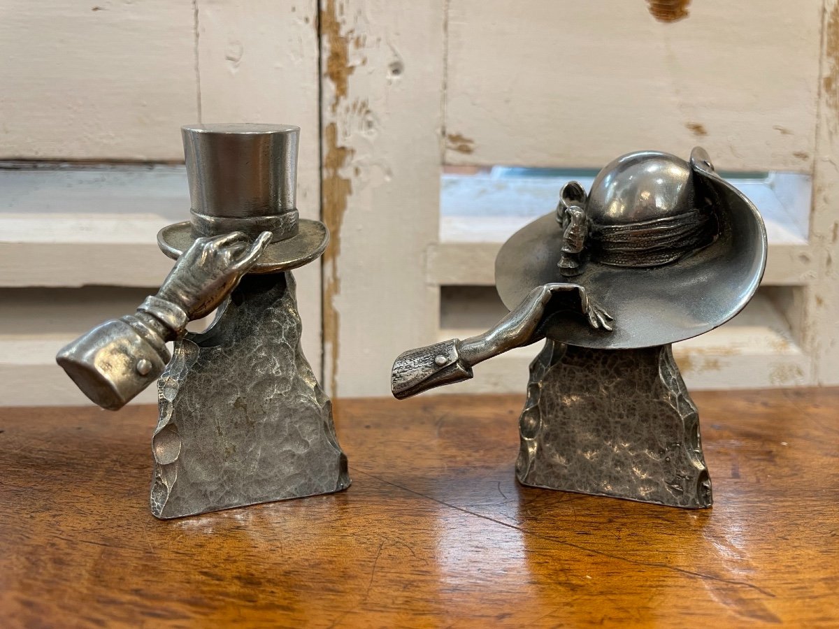 Pair Of Metal Statues Showcase Object On Fashion Hat Period 20th Century Advertising Curiosity-photo-2