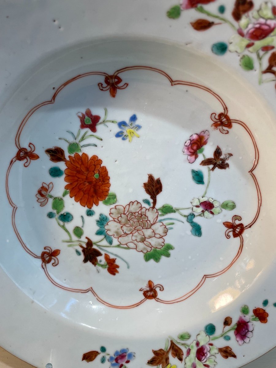 Ancienne Assiette En Porcelaine De Chine Compagnie Des Indes Epoque XVIII ème  Floral 2 Creuse-photo-2