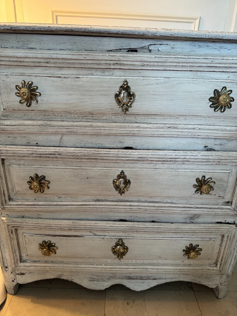 Ancienne Et Petite Commode Louis XIV Epoque XVIII Eme Siècle Patinée Peinte Chêne -photo-2