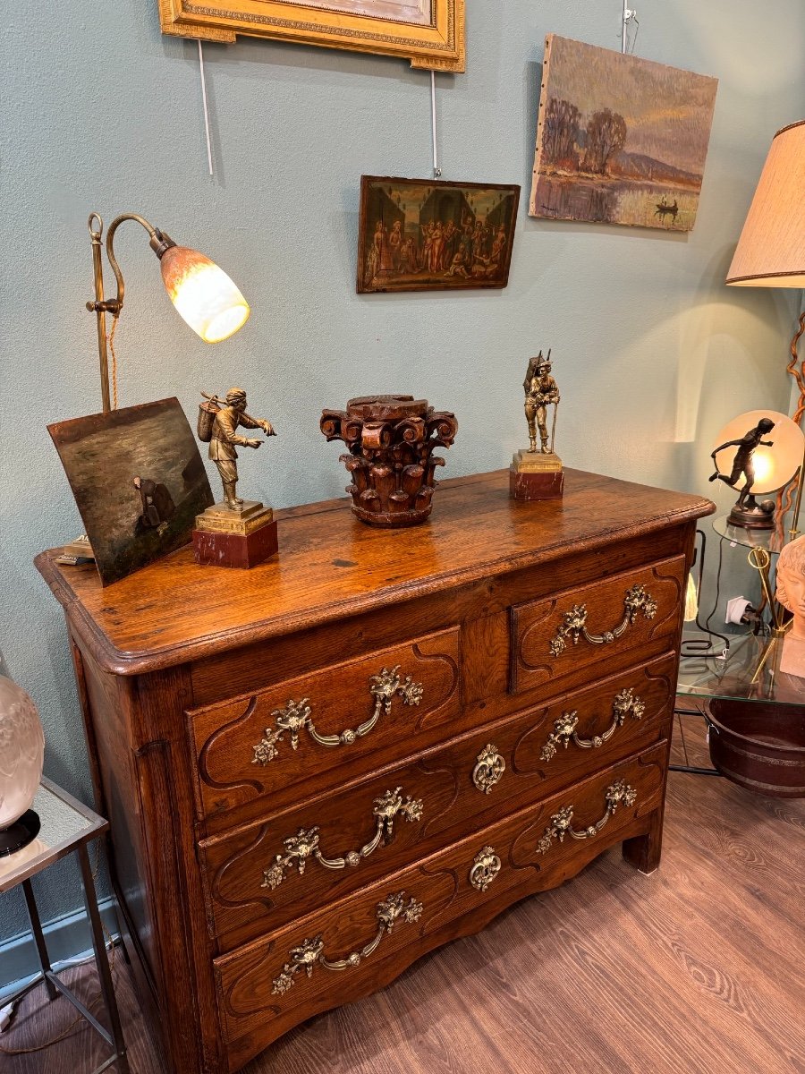 Antique Louis XIV Parisian Chest Of Drawers In Oak From The 18th Century Bronze Handle 4 Drawers-photo-4