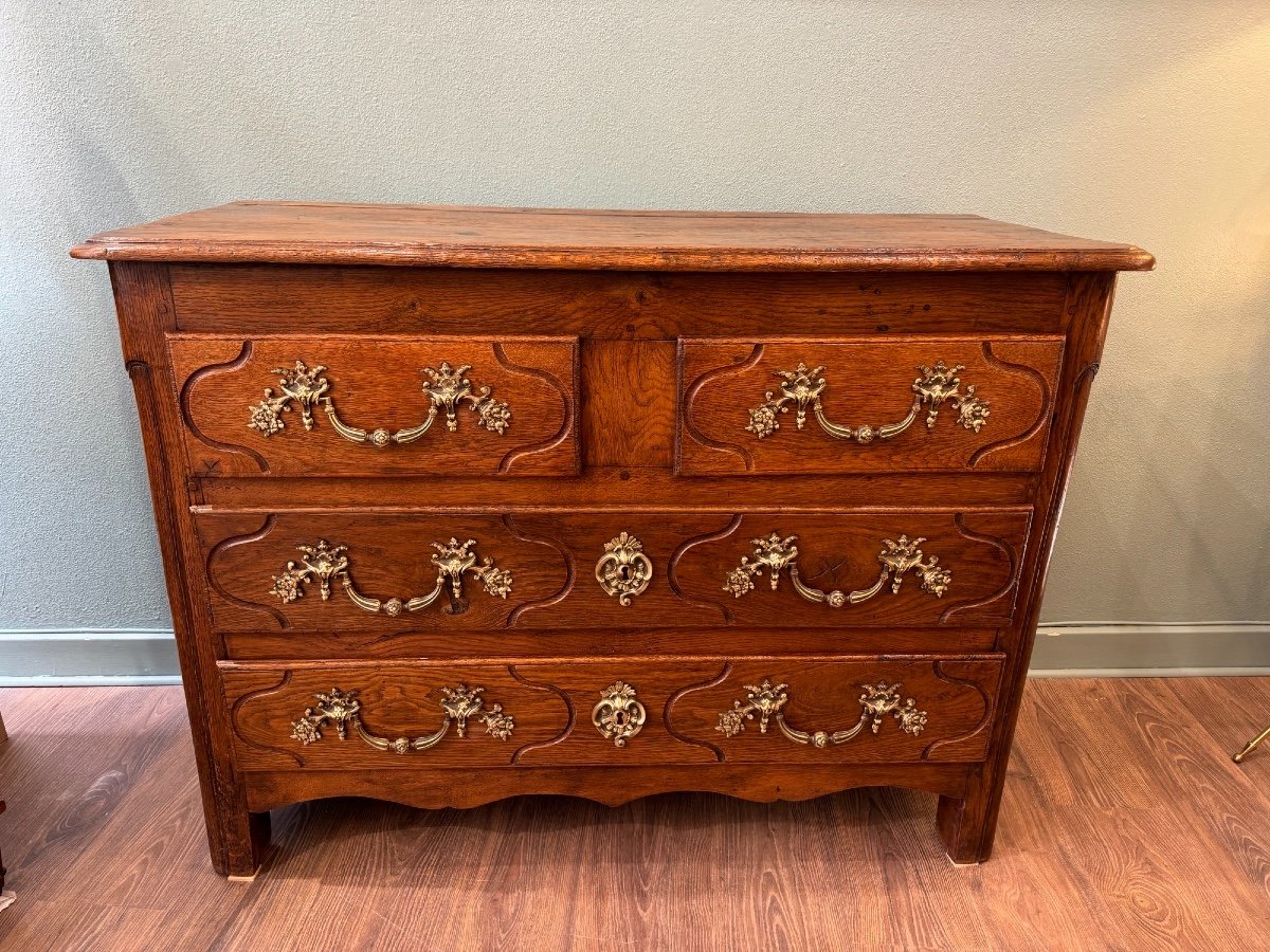 Antique Louis XIV Parisian Chest Of Drawers In Oak From The 18th Century Bronze Handle 4 Drawers-photo-3