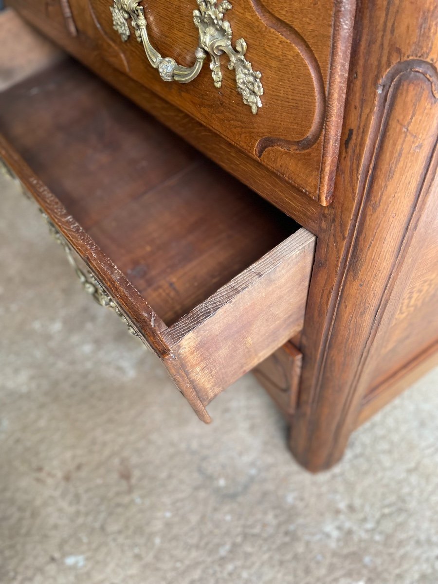 Antique Louis XIV Parisian Chest Of Drawers In Oak From The 18th Century Bronze Handle 4 Drawers-photo-5