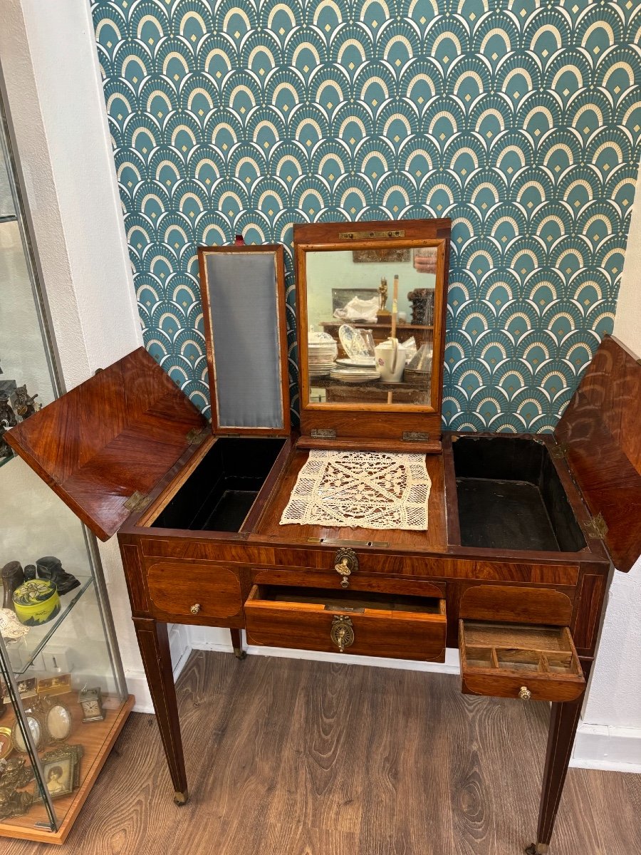 Ancienne Coiffeuse d' époque Louis XVI En Marqueterie . Fin XVIII ème Siècle console commode-photo-4