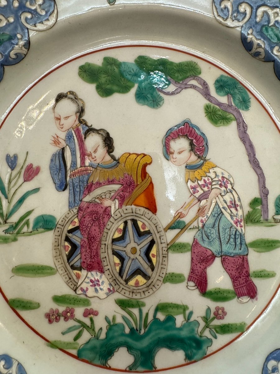 Ancienne Assiette En Porcelaine De Chine XVIII Décor Dignitaire Famille Rose 18 ème Ancien-photo-2