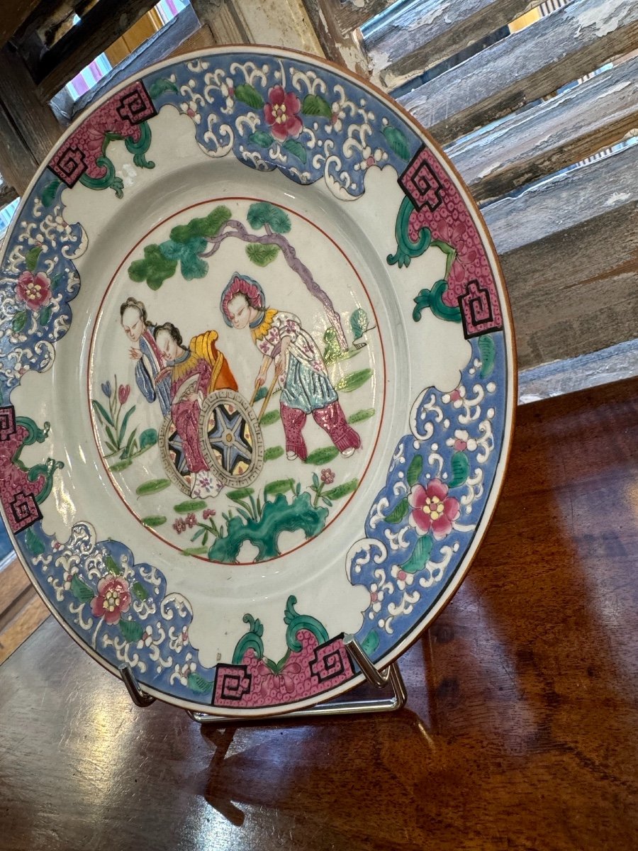 Ancienne Assiette En Porcelaine De Chine XVIII Décor Dignitaire Famille Rose 18 ème Ancien-photo-3