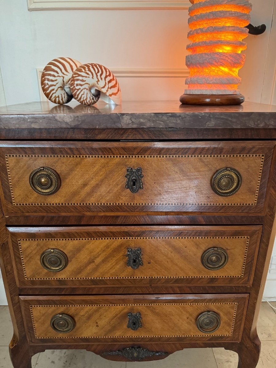 Very Small Louis XV Style Transition Period Mid-20th Century Marquetry Chest Of Drawers-photo-2