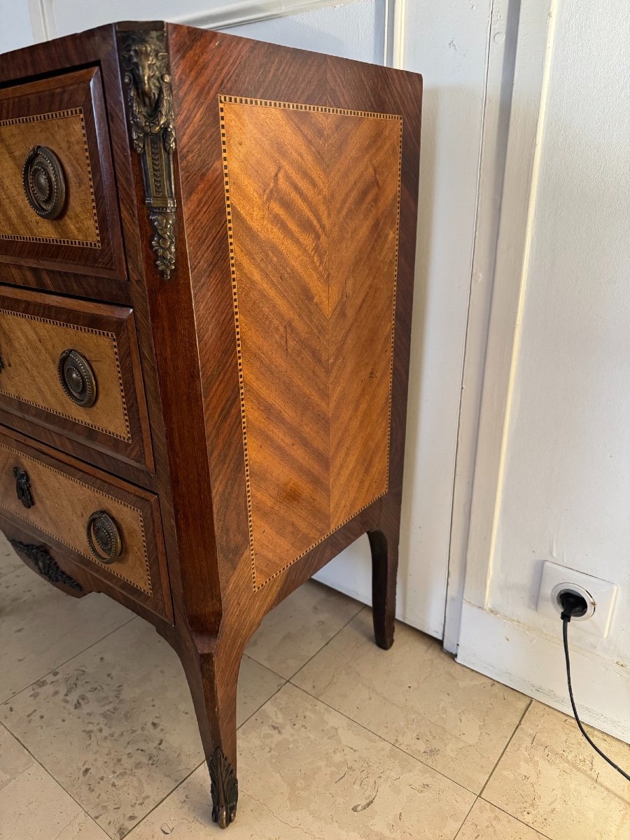 Very Small Louis XV Style Transition Period Mid-20th Century Marquetry Chest Of Drawers-photo-6