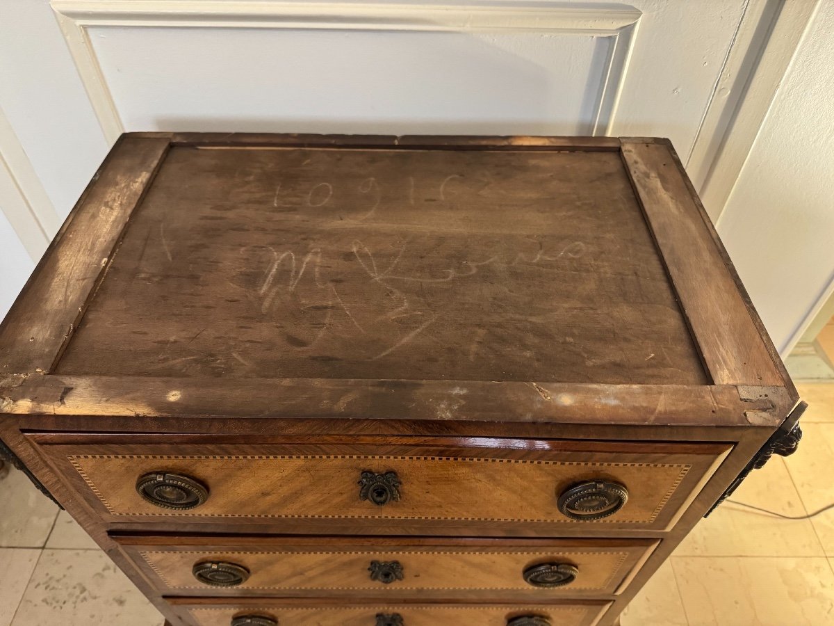 Very Small Louis XV Style Transition Period Mid-20th Century Marquetry Chest Of Drawers-photo-8