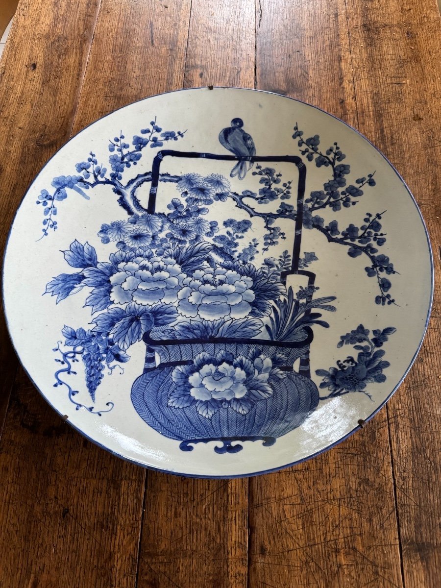 Tres Grand Plat En Porcelaine Japon XIX Eme Blanc Bleu Imari 57 Cm Arita-photo-1