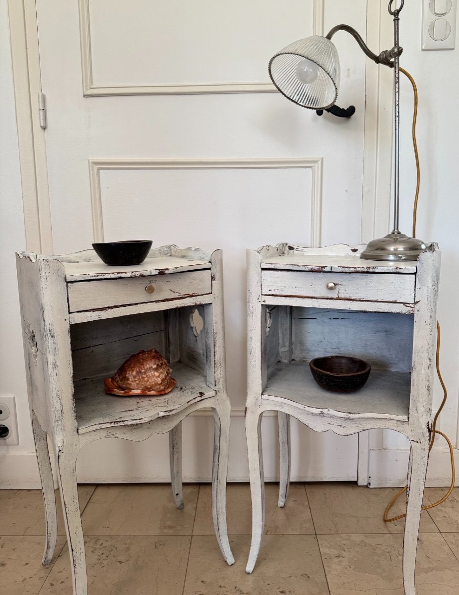 Antique Pair Of Bedside Tables In Patinated Oak, Early 20th Century 