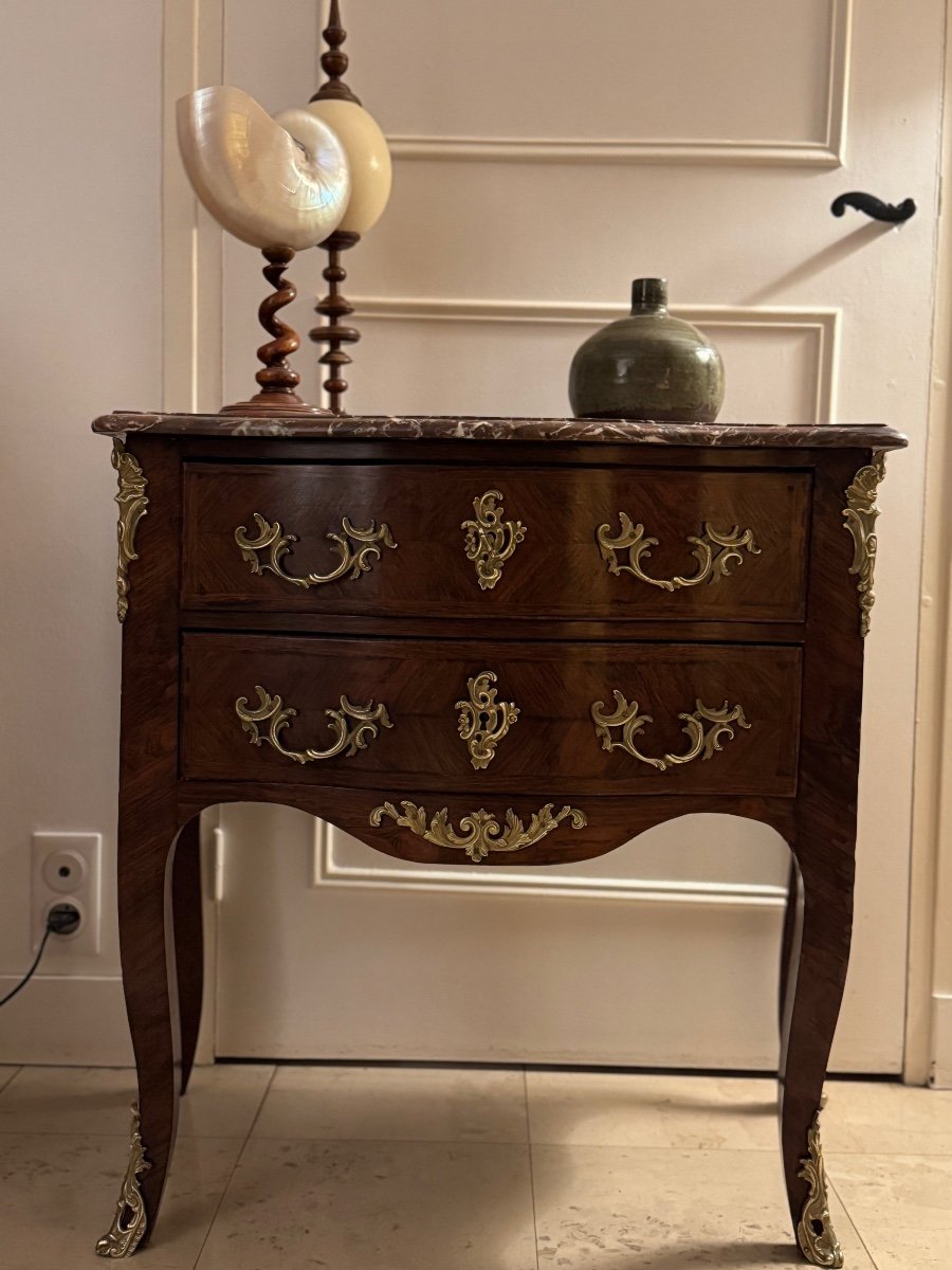 Ancienne Et Petite Commode Sauteuse Style Louis XV Epoque XIX ème Marqueterie marbre et bronze -photo-1