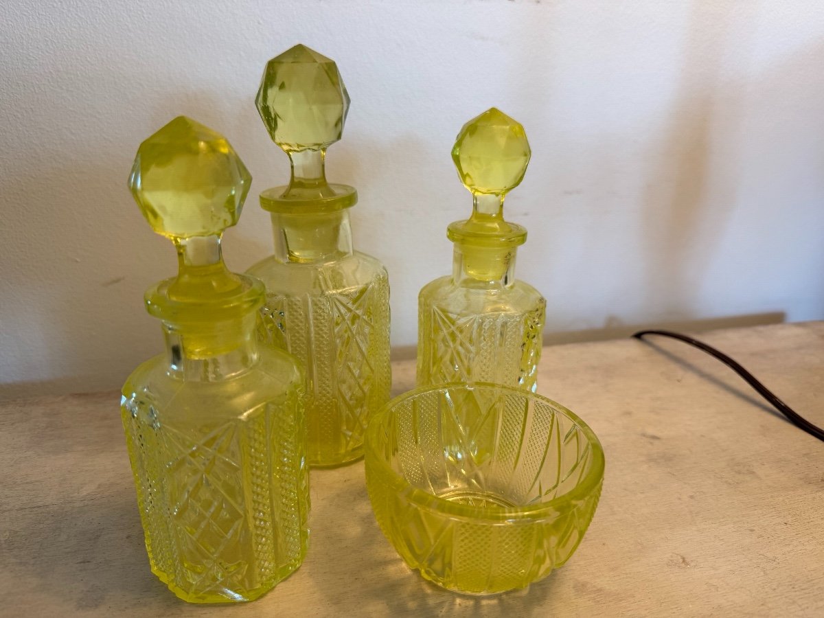 Antique Toilet Service Set, Val Saint Lambert Glass Bottles 19th Century Ouraline-photo-4