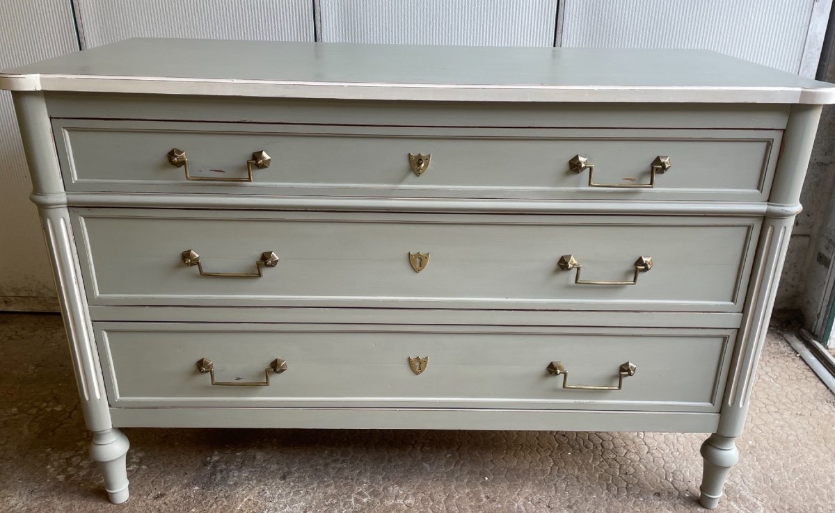 Old Louis XVI Style Chest Of Drawers With Grey Patina And White Retouching