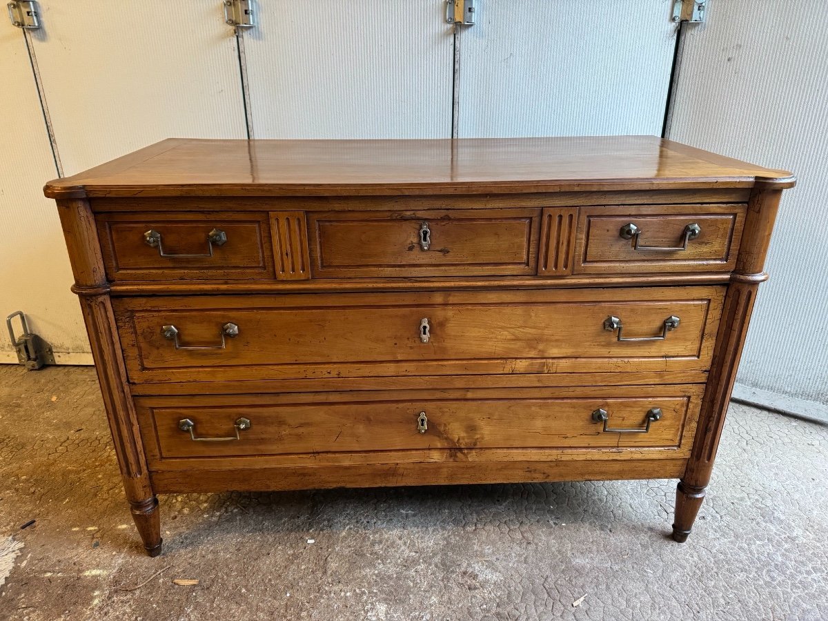 Antique 18th Century Louis XVI Period Chest Of Drawers In Blond Walnut-photo-1