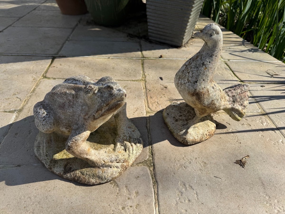 Frog And Pigeon Lot: Reconstituted Stone Animals Garden Circa 1950 Vintage Exterior-photo-2